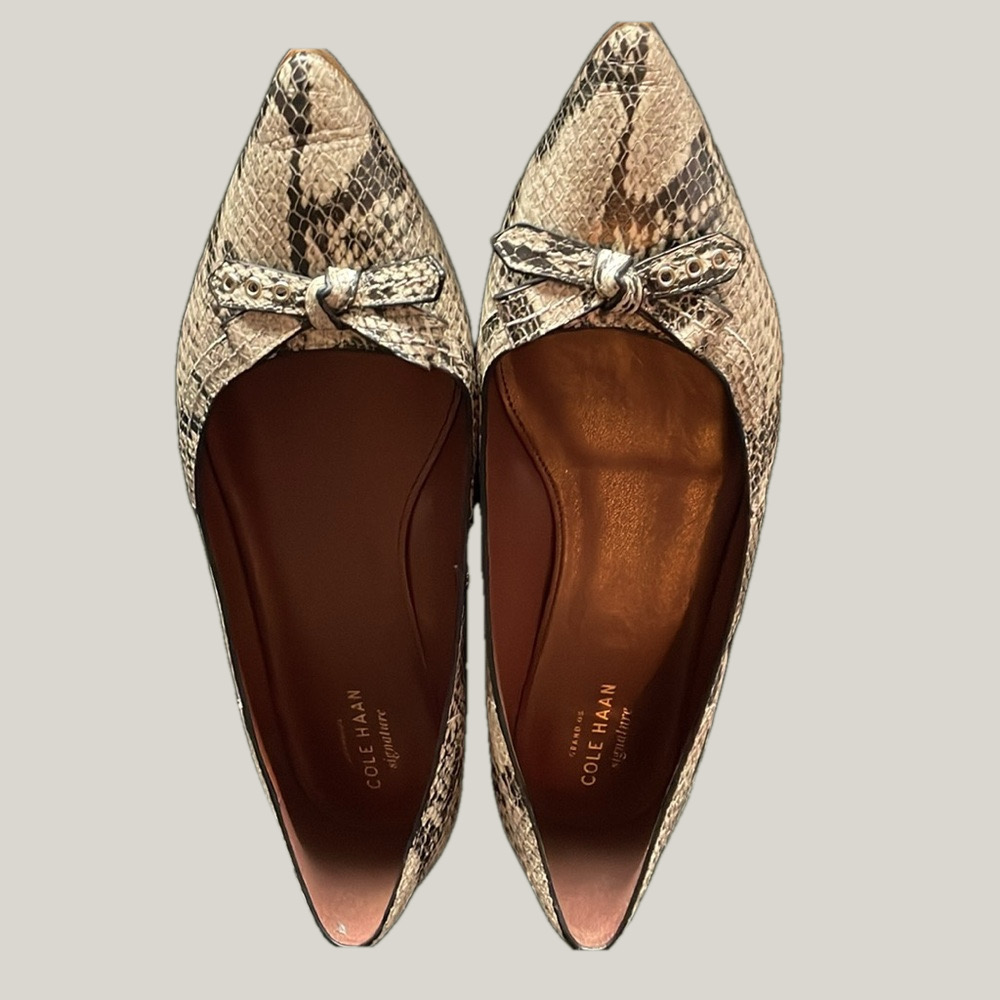 Cole Haan Alice Bow Flats Size 7.5B Snakeskin Elevated Casual Professional Chic - Picture 7 of 12